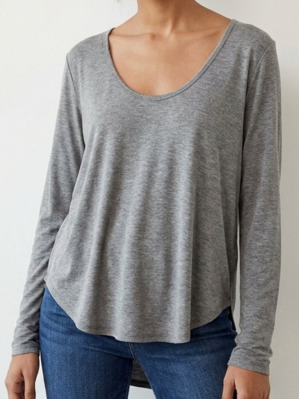 Aritzia Wilfred Free Diapason Long Sleeve Scoop Neck Tee Grey Size S
